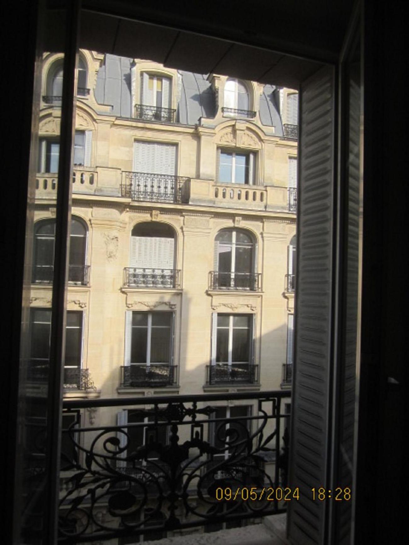 Bed And Breakfast Paris Centre Exteriör bild